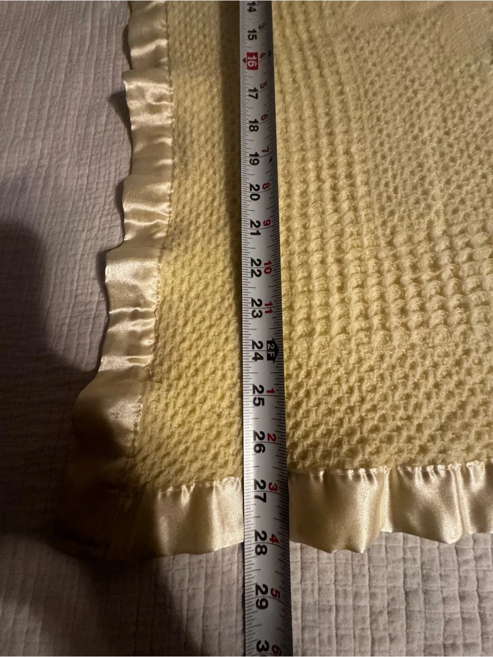 Kidget Thermal Baby Blanket Giraffe w. Satin Trim Yellow Unisex Vintage Babycore